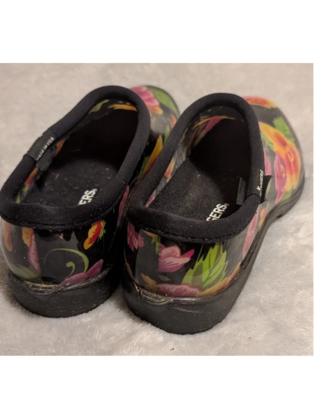 Sloggers Black Floral Clogs Rain Garden Shoes US Women's Size 8 B277